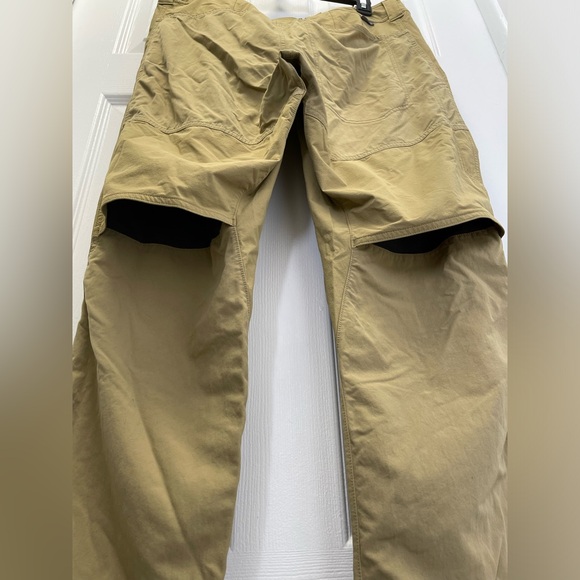 Hiking Pants 34 W x 30 L - Picture 9 of 10